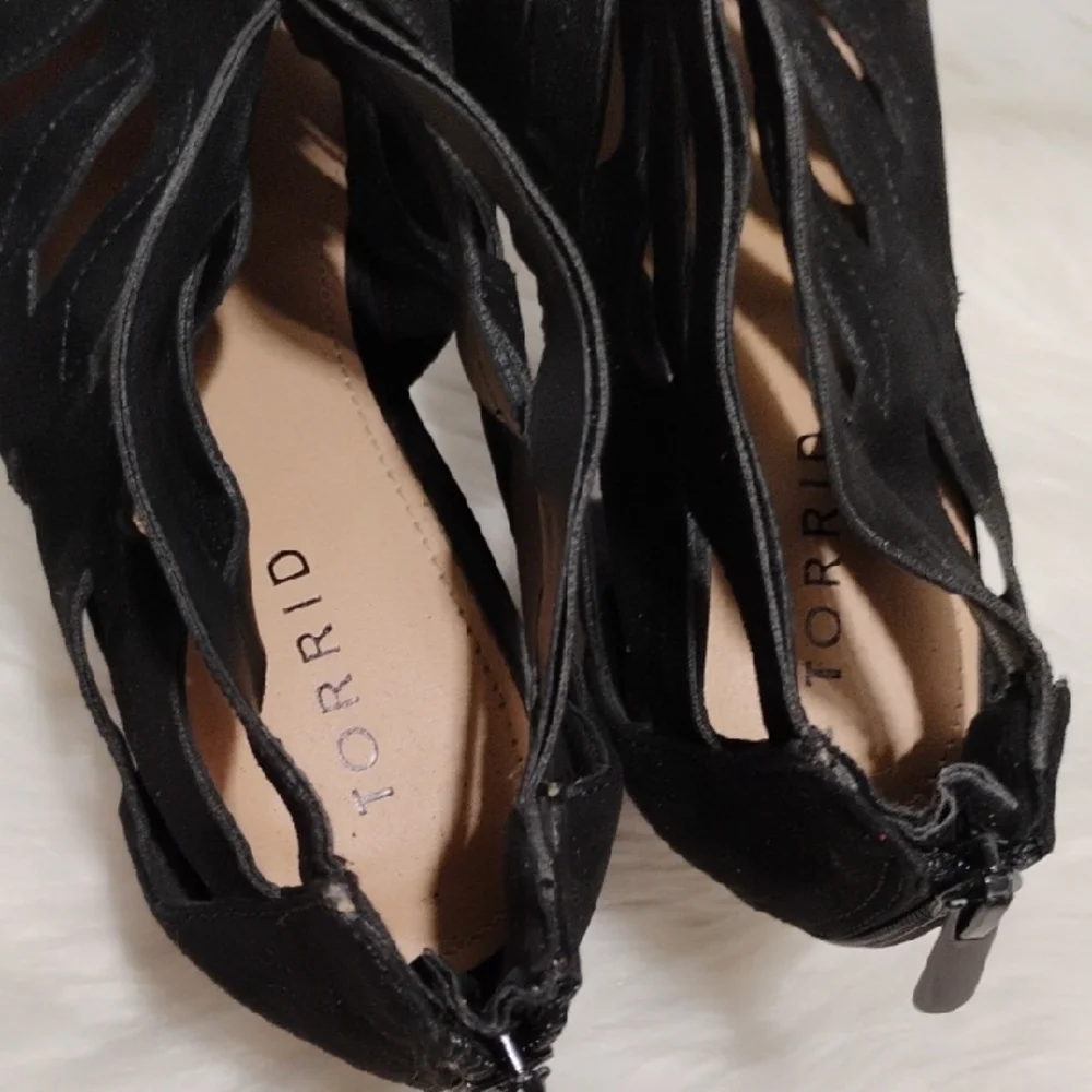 Torrid Black Cage Open Toe Chunky Heel Sandal Booties Worn 1X #46 - Picture 7 of 9